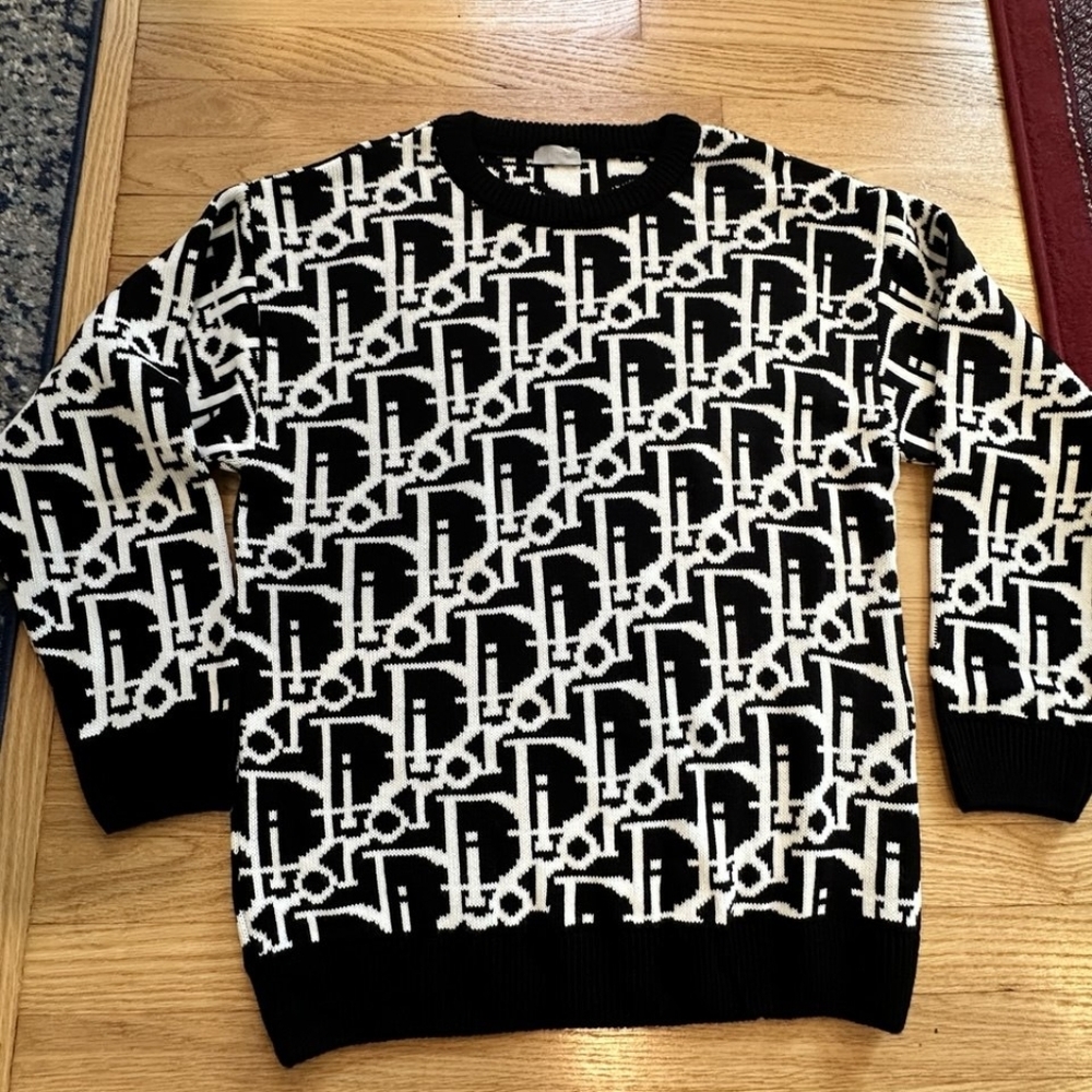 Black and White Patterned Sweater